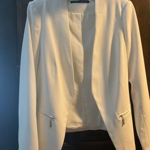 White blazer Ivanka trump